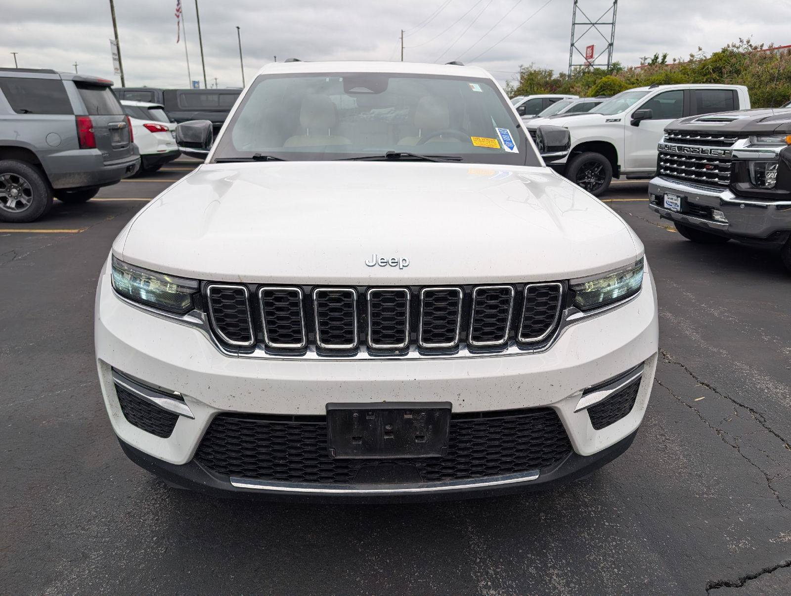 Used 2024 Jeep Grand Cherokee Limited 4xe w/ Trailer Tow Package AWD/4WD image 2