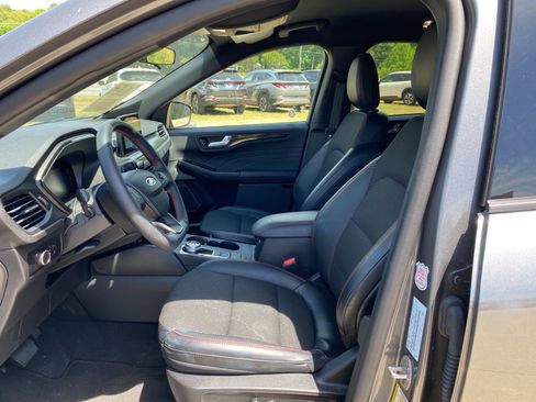 Used 2026 Ford Escape ST-Line FWD image 9
