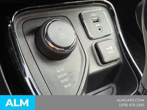 Used 2018 Jeep Compass Limited w/ Navigation Group AWD/4WD image 23