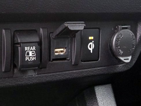 Used 2020 Toyota Tacoma TRD Sport image 7