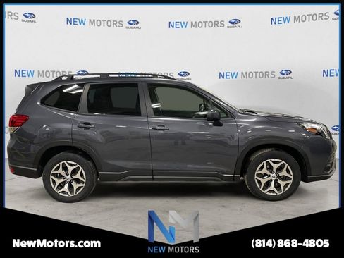 Used 2022 Subaru Forester Premium image 6
