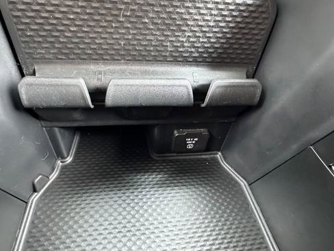 Used 2020 RAM 2500 Big Horn w/ Level 2 Equipment Group image 45