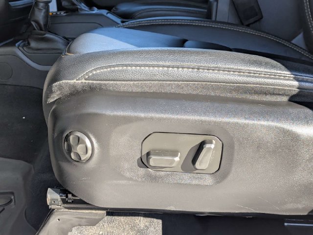 Used 2025 Jeep Gladiator Sport AWD/4WD image 18