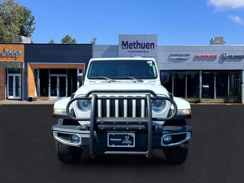 Used 2022 Jeep Wrangler Unlimited Sahara w/ Cold Weather Group AWD/4WD image 10