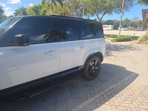 Used 2024 Land Rover Defender 110 X-Dynamic SE image 52