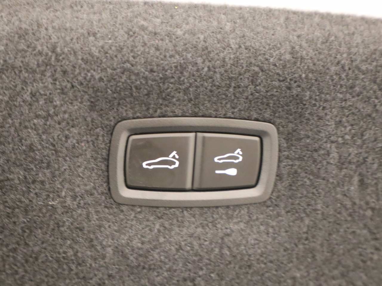 Used 2022 Audi e-tron GT Premium Plus AWD/4WD image 22