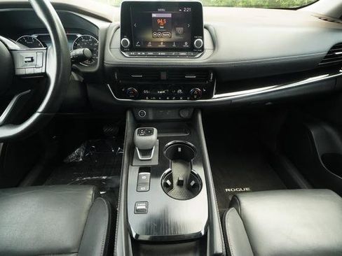 Used 2023 Nissan Rogue SL FWD image 16