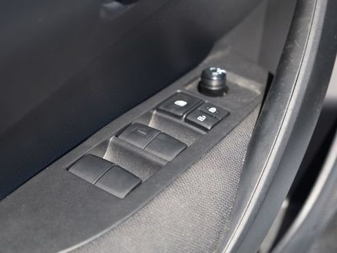 Used 2025 Toyota Corolla LE FWD image 15
