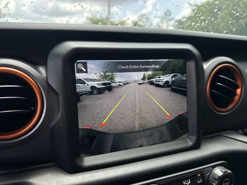 Used 2022 Jeep Gladiator Mojave w/ LED Lighting Group AWD/4WD image 26
