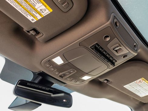 Used 2017 Ford F250 Lariat w/ Lariat Ultimate Package image 32