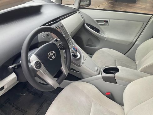 Used 2015 Toyota Prius Three FWD image 11