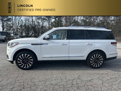 Used 2022 Lincoln Navigator Black Label image 4