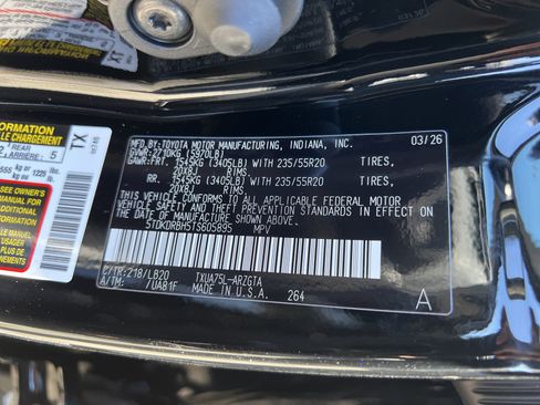 New 2026 Toyota Highlander Limited image 11