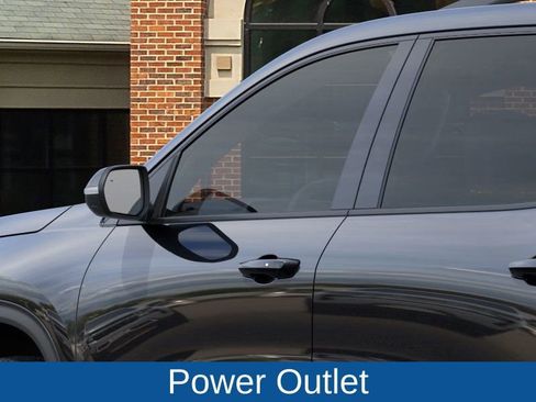 New 2026 Chevrolet Traverse LT image 12