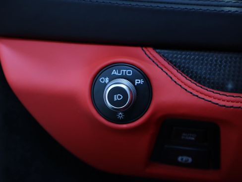 Used 2023 Ferrari F8 Tributo RWD image 29