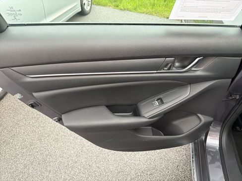 Used 2019 Honda Accord EX image 47