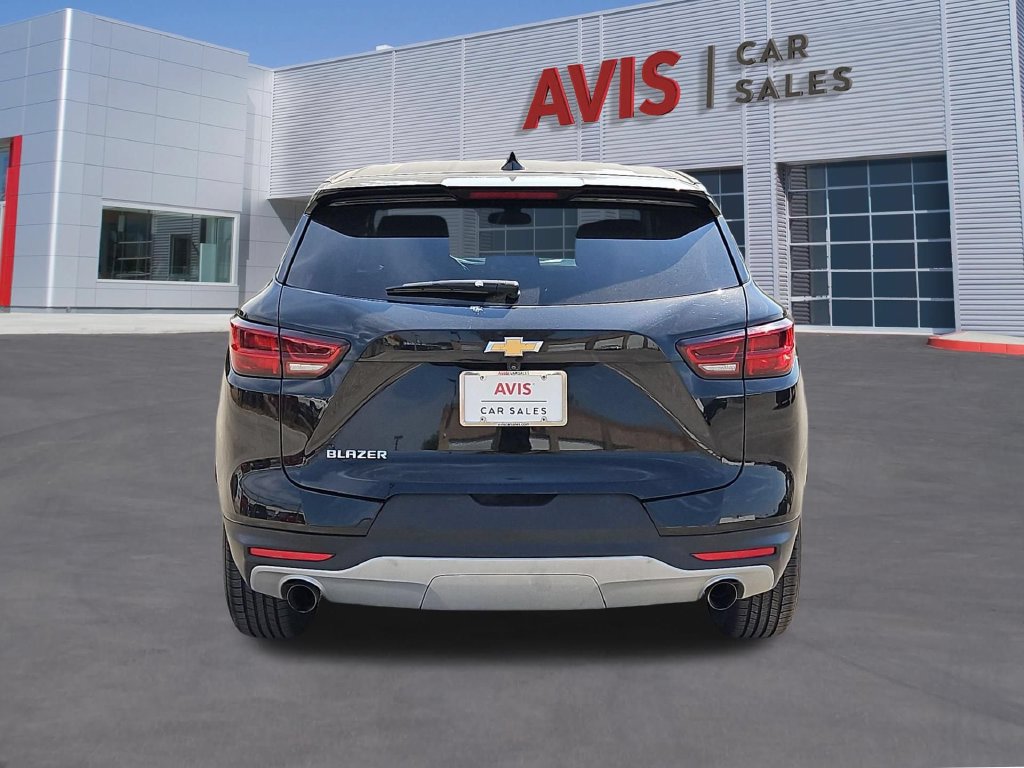 Used 2025 Chevrolet Blazer LT FWD image 7