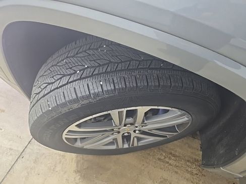 Certified 2023 Chevrolet Traverse High Country image 15