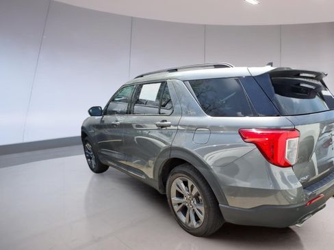 Used 2023 Ford Explorer XLT w/ Equipment Group 202A AWD/4WD image 3