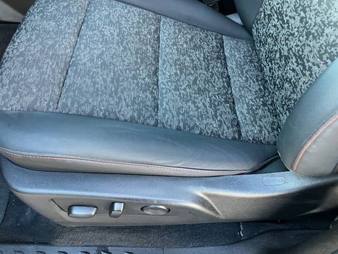 Used 2023 Chevrolet Colorado Z71 w/ Z71 Convenience Package 2 image 21