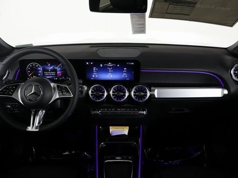 New 2026 Mercedes-Benz GLB 250 image 3