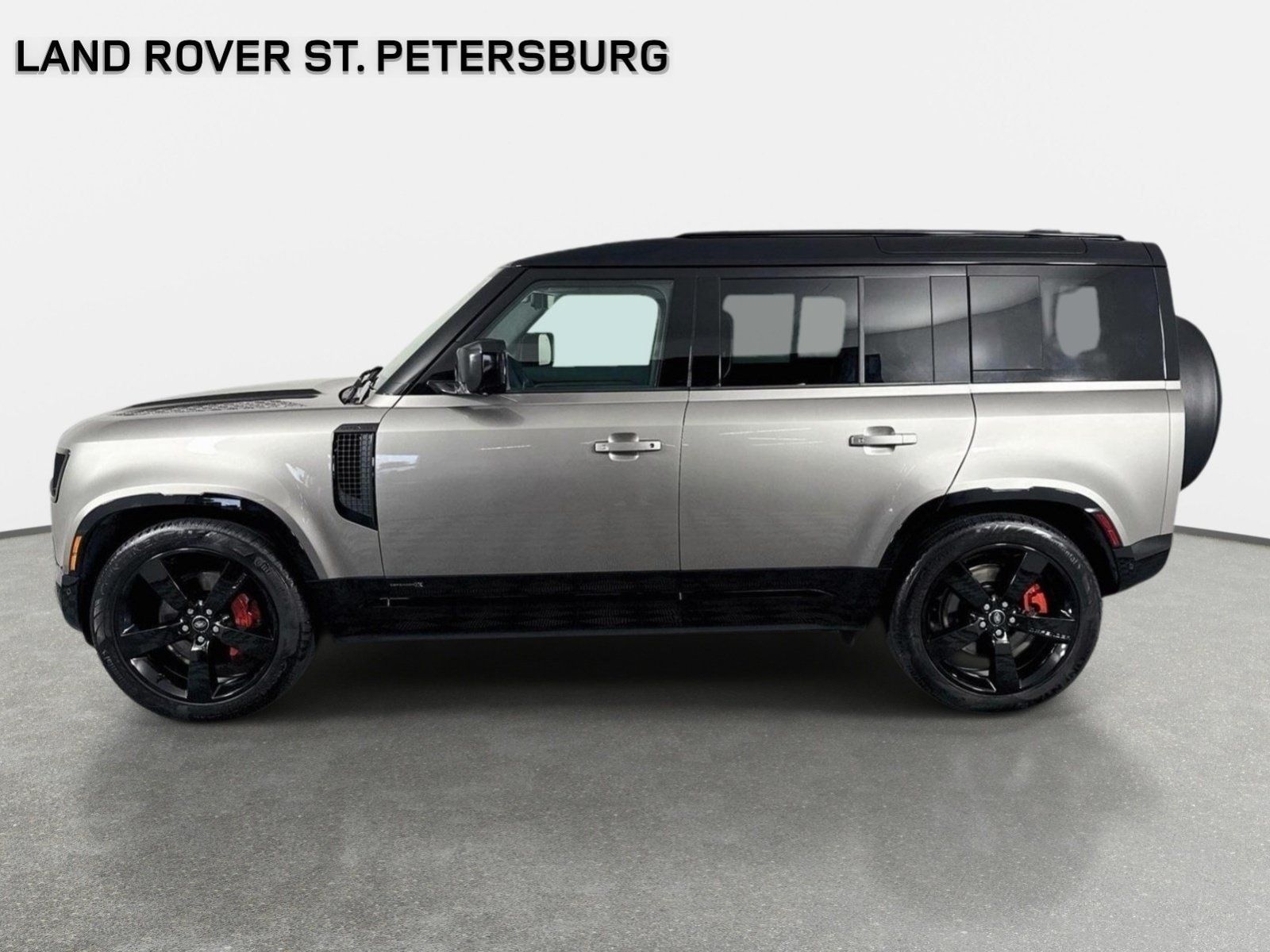 Used 2025 Land Rover Defender 110 X AWD/4WD image 8