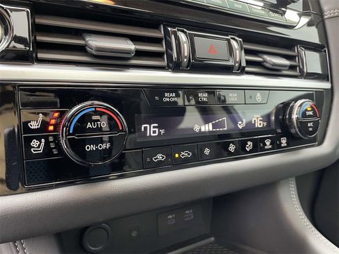 Used 2024 Nissan Pathfinder Platinum w/ Cargo Package image 26