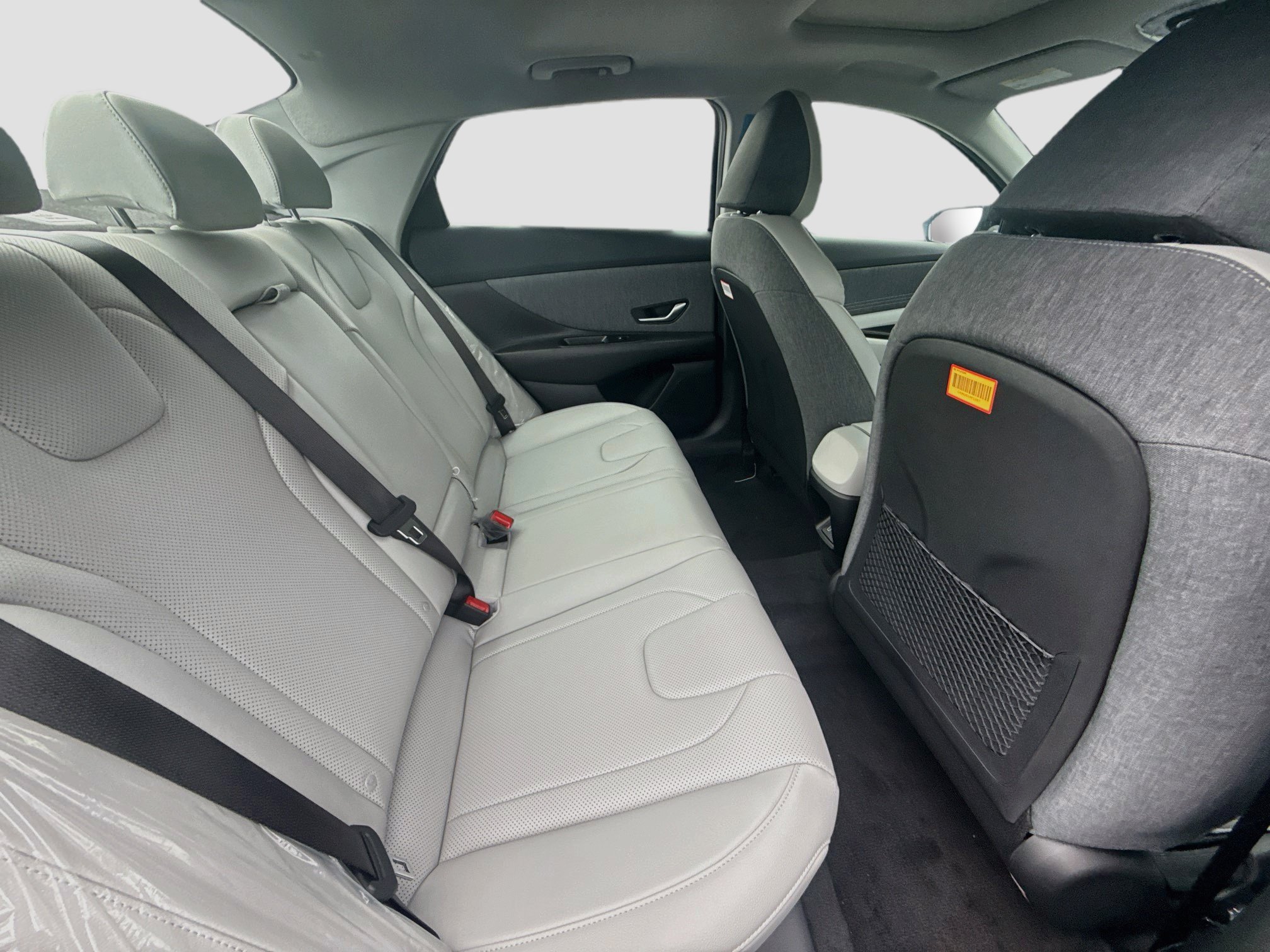 New 2026 Hyundai Elantra Limited FWD image 19