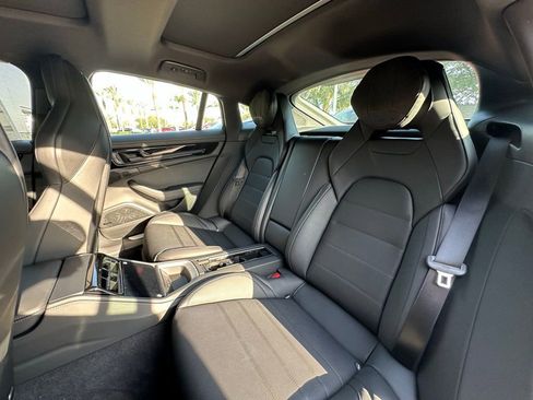 Used 2026 Porsche Panamera RWD image 36