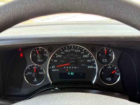 Used 2024 GMC Savana 3500 LS RWD image 23