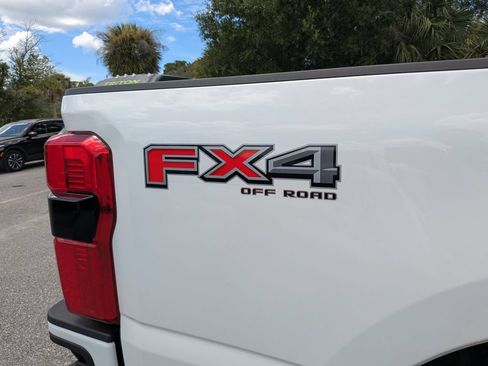 New 2026 Ford F350 Platinum w/ Platinum Plus Package AWD/4WD image 11