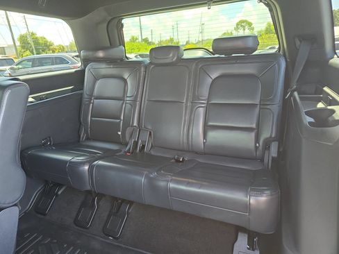 Used 2022 Lincoln Navigator Reserve AWD/4WD image 14