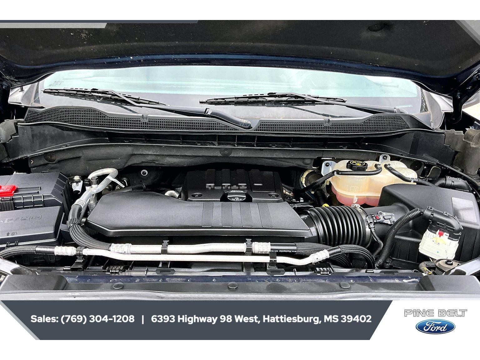 Used 2023 Chevrolet Silverado 1500 LT Trail Boss w/ Protection Package AWD/4WD image 8