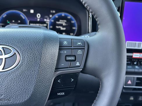 New 2026 Toyota Camry XLE image 25