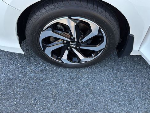 Used 2017 Honda Accord EX-L image 37