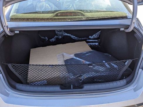 Used 2024 Hyundai Elantra SEL w/ Convenience Package image 37