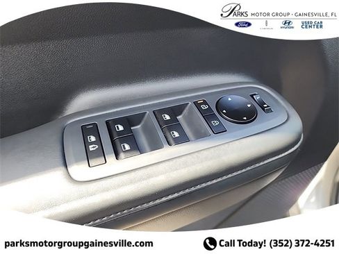 New 2025 Hyundai Santa Fe SEL image 15