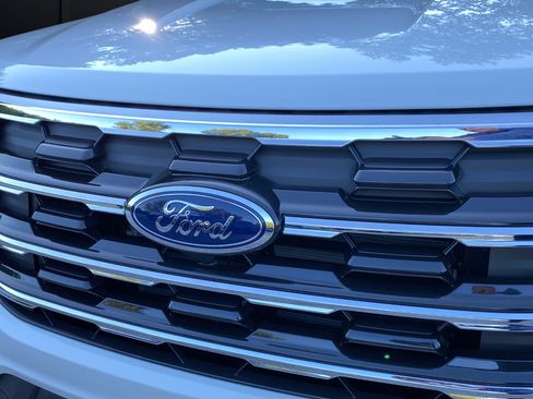 New 2026 Ford Explorer Active w/ Active Comfort Package AWD/4WD image 44