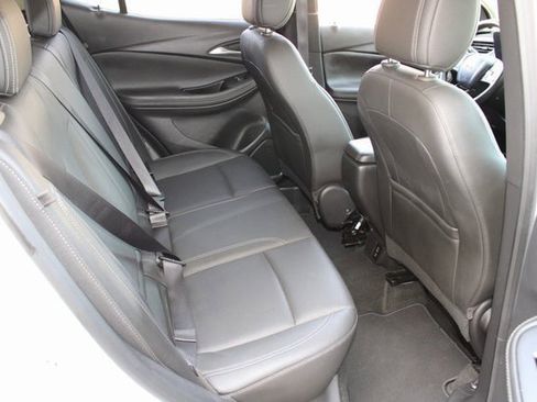 Used 2024 Buick Encore GX Sport Touring image 17