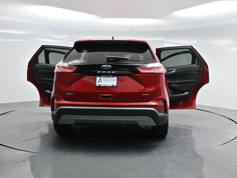 Used 2023 Ford Edge SEL image 39