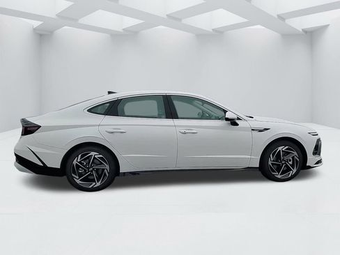 New 2026 Hyundai Sonata SEL image 4