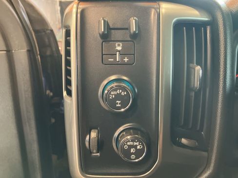 Used 2018 Chevrolet Silverado 1500 LT w/ All Star Edition AWD/4WD image 13