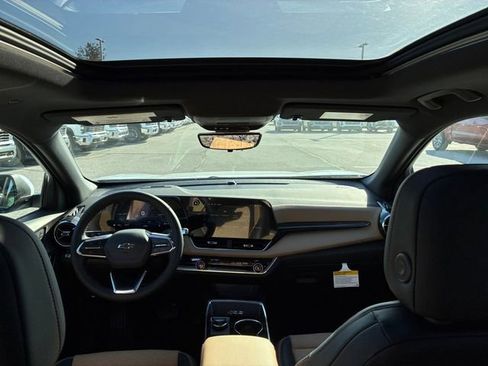 New 2026 Chevrolet Equinox ACTIV w/ Convenience Package III image 19