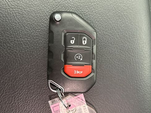 Used 2024 Jeep Wrangler Unlimited Sport AWD/4WD image 21
