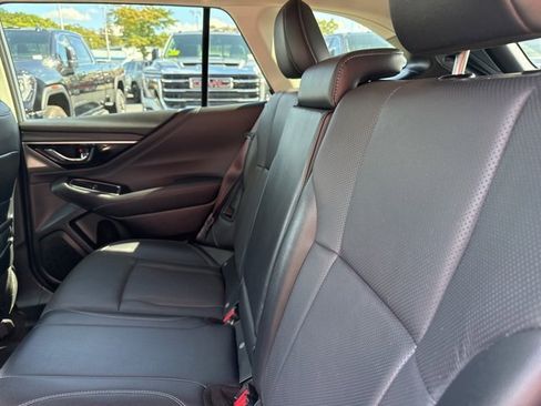 Used 2023 Subaru Outback Limited image 25