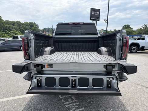 New 2026 GMC Sierra 2500 AT4 w/ AT4 Premium Plus Package AWD/4WD image 19