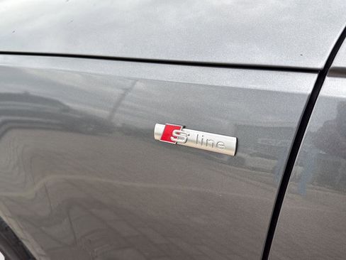 Used 2018 Audi A4 2.0T Ultra Premium w/ Convenience Package image 10