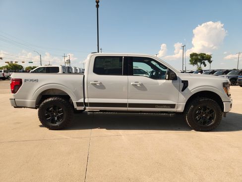 New 2026 Ford F150 XLT w/ Equipment Group 302A MID AWD/4WD image 7