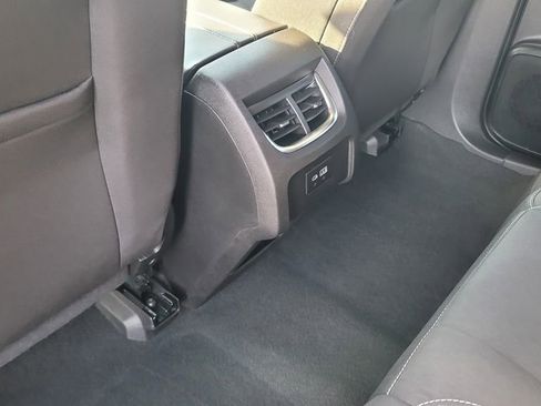 Used 2025 Chevrolet Blazer LT AWD/4WD image 26