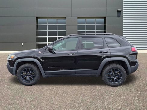Used 2020 Jeep Cherokee Trailhawk w/ Cold Weather Group AWD/4WD image 9